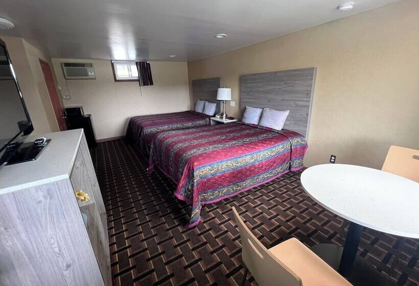 اتاق استاندارد با 2 تخت دوبل, Fairbridge Inn Express