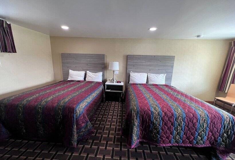 اتاق استاندارد با 2 تخت دوبل, Fairbridge Inn Express