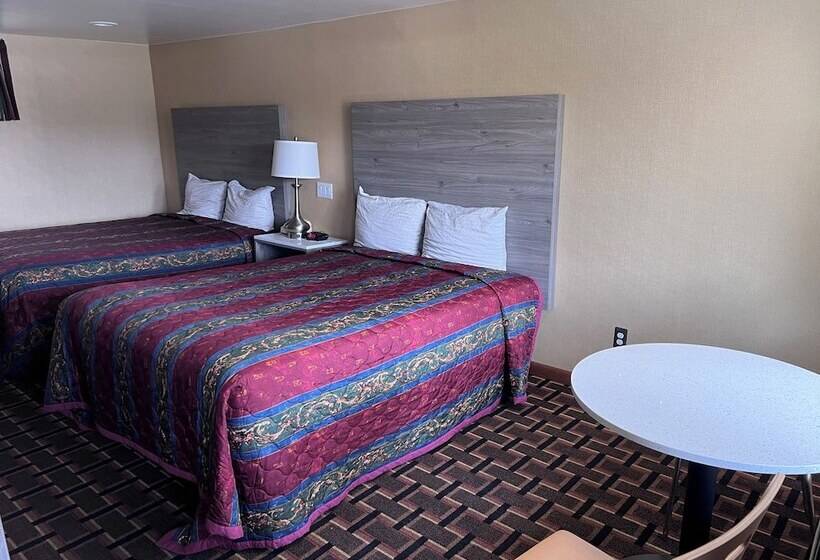 اتاق استاندارد با 2 تخت دوبل, Fairbridge Inn Express