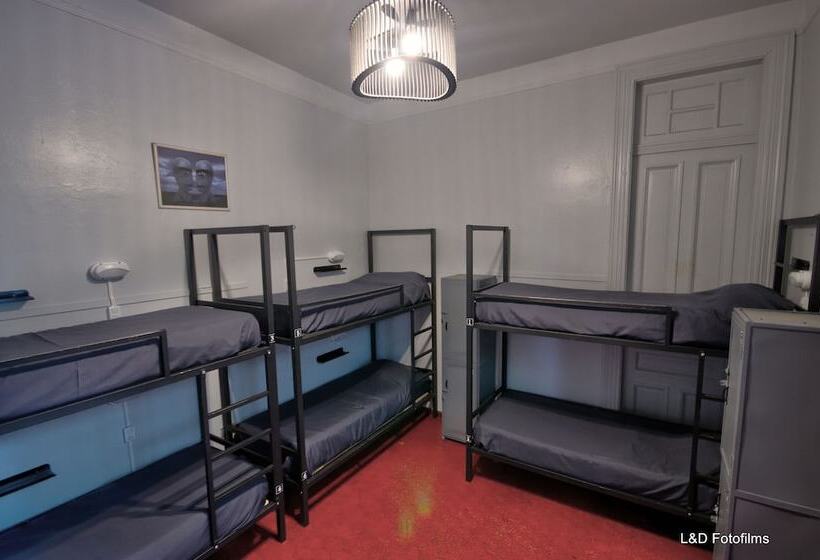 تختخواب در اتاق مشترک, Play Hostel Arcos