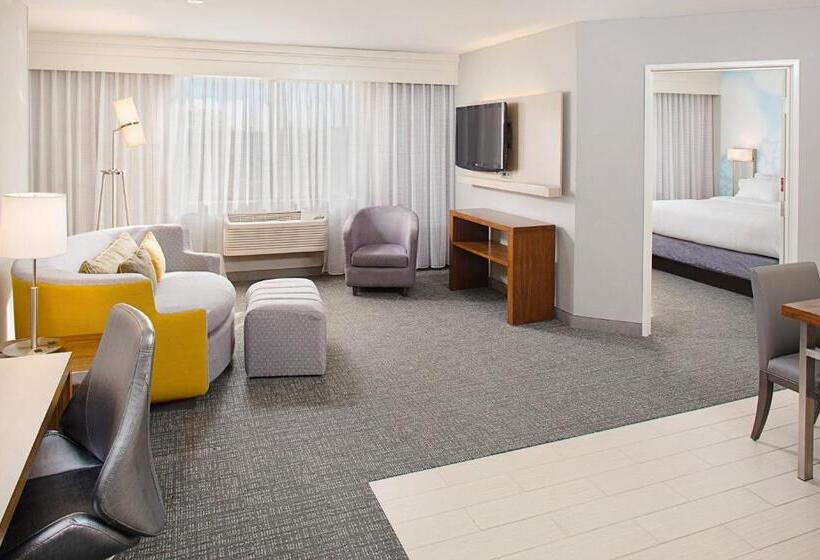 סוויטה, Courtyard By Marriott Sacramento Midtown