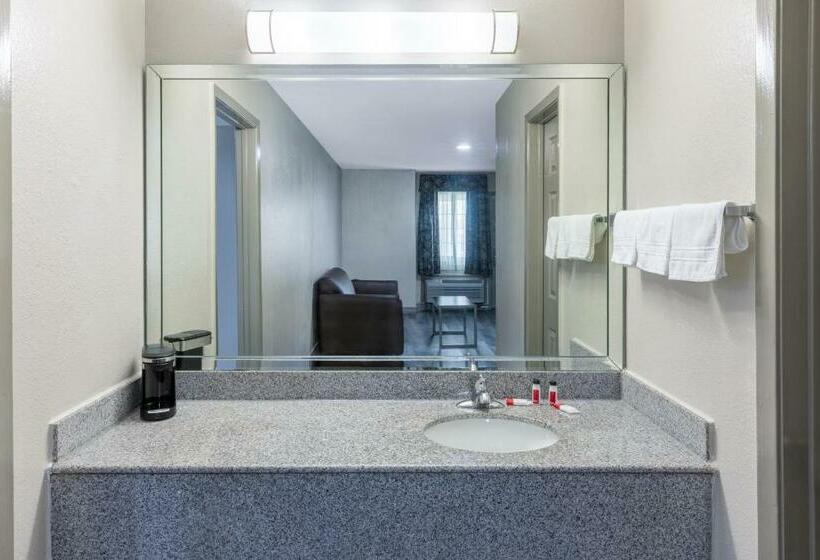 Номер Стандарт, Days Inn By Wyndham Baytown Tx