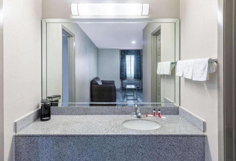 Люкс Кровать Кинг, Days Inn By Wyndham Baytown Tx