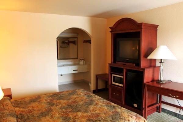 Стандартный Номер Кровать Кинг, Summit Inn Hempstead
