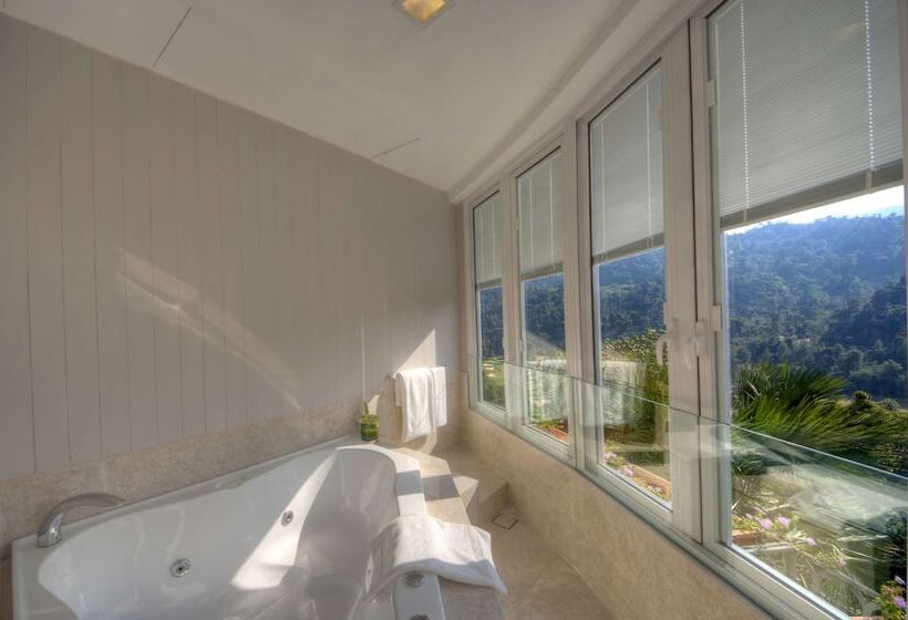 Люкс 3 Спальни, The Chateau Spa & Wellness Resort