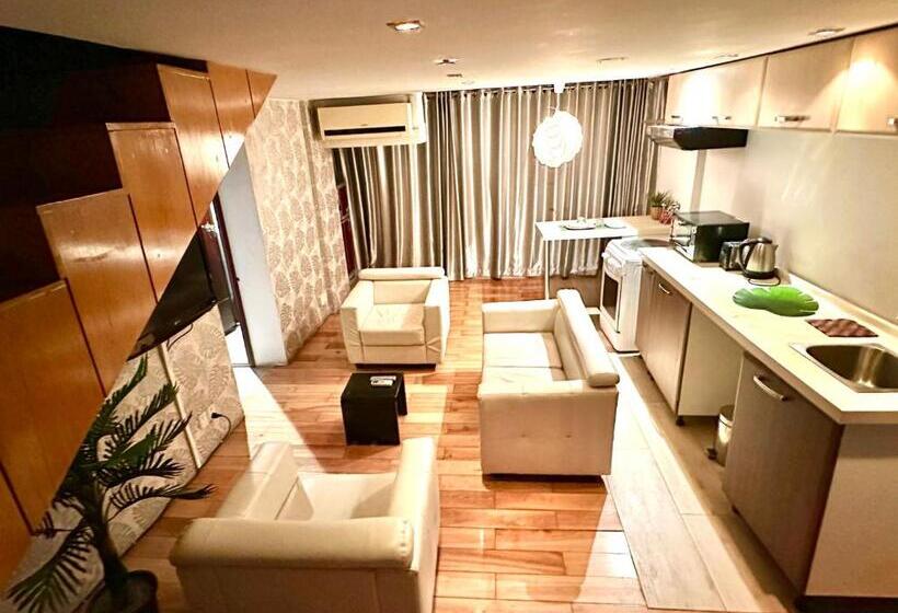 سوییت, Contemporary Heights Hotel And Apartments