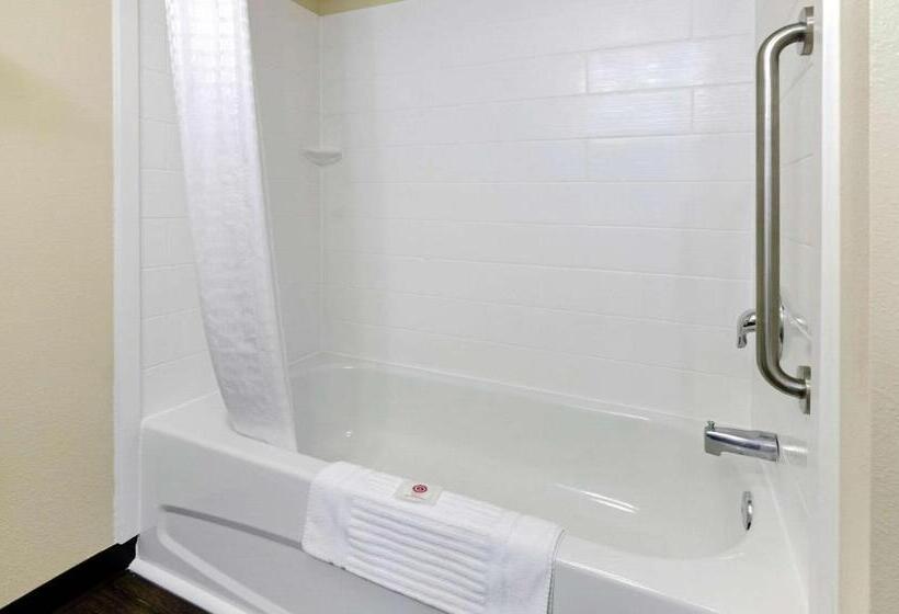 스위트 킹사이즈 침대, Comfort Suites Abingdon I81