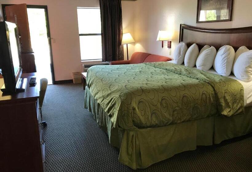Люкс Кровать Кинг, Clairmont Inn & Suites   Warren