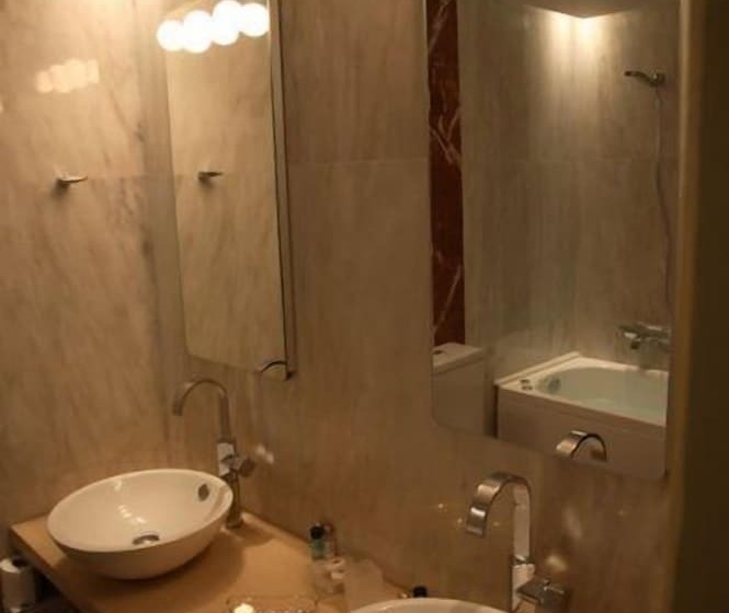 Полулюкс, Bellagio Luxury Boutique