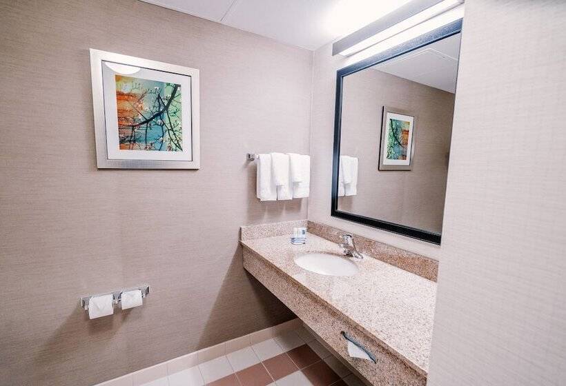 Номер Стандарт 2 Двуспальные Кровати, Fairfield By Marriott Medford Long Island