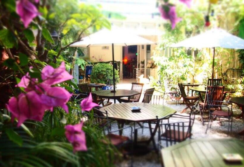 Номер Стандарт с Балконом Вид на Сад, Privat Hotel Liberty Sitges