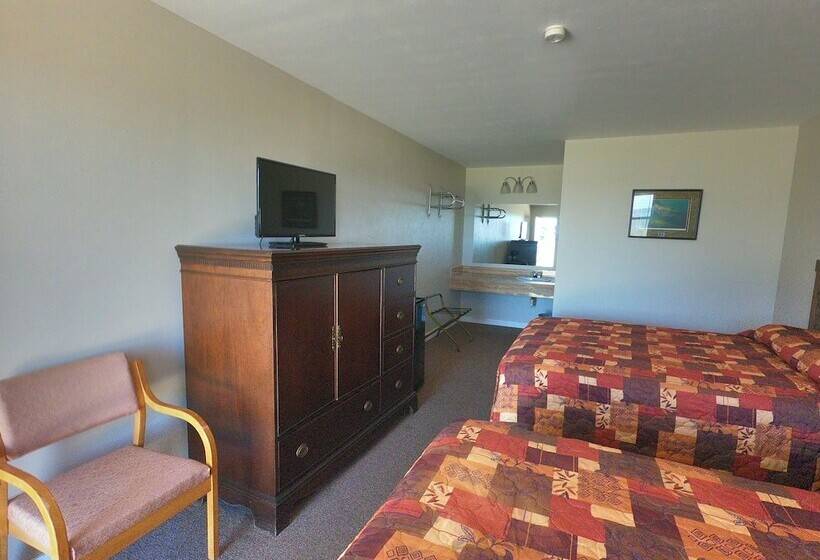 Standart Oda, Lake Fork Resort