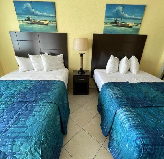 Номер Deluxe, Sandy Shores Resort