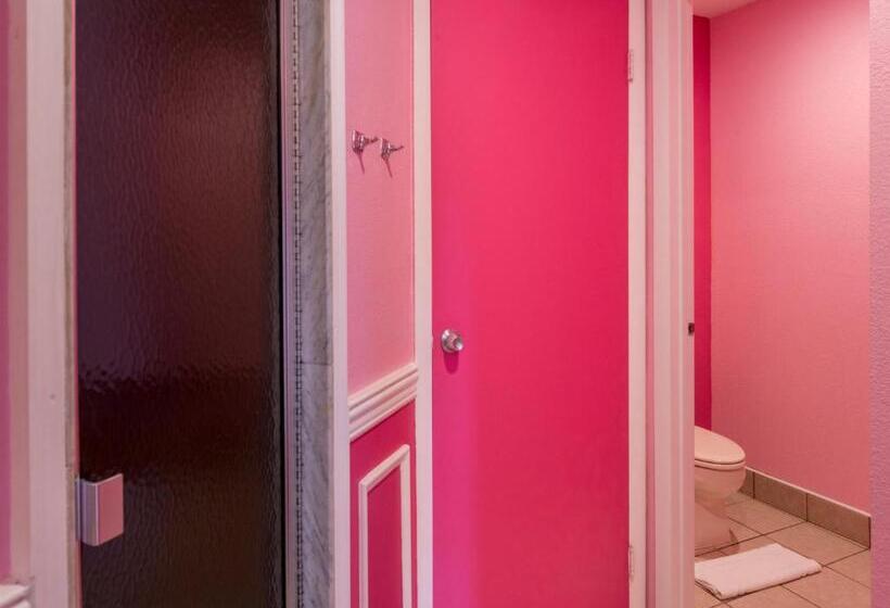 Полулюкс Кровать Кинг, Inn Of The Dove Romantic Luxury & Business Suites