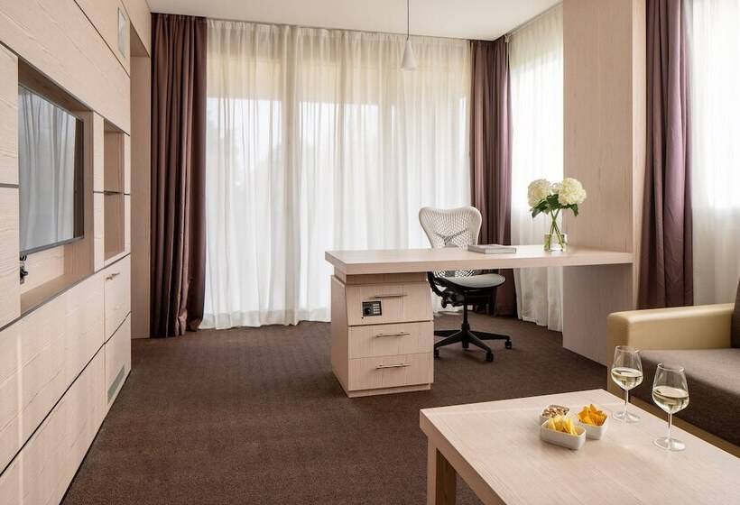 سوییت, Unahotels Bologna San Lazzaro