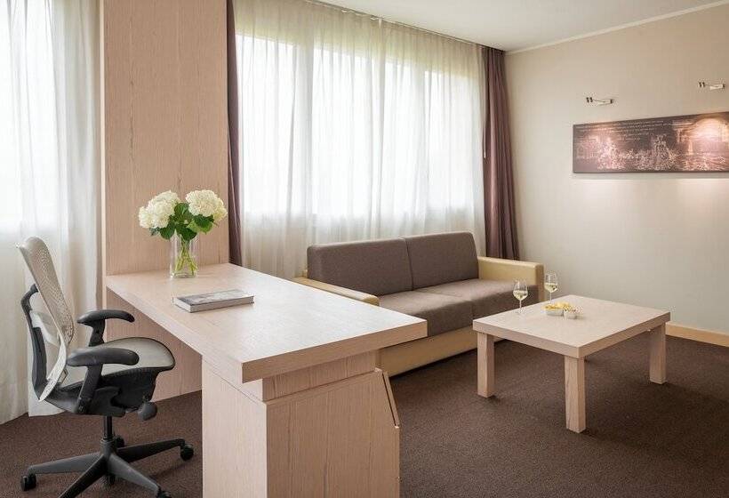 سوییت, Unahotels Bologna San Lazzaro