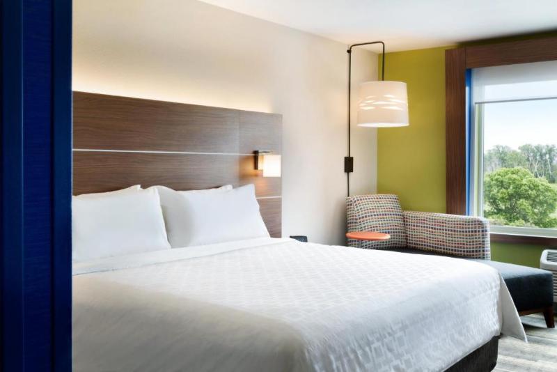 身障者適用キングサイズベッドルーム, Holiday Inn Express & Suites Clear Spring, An Ihg