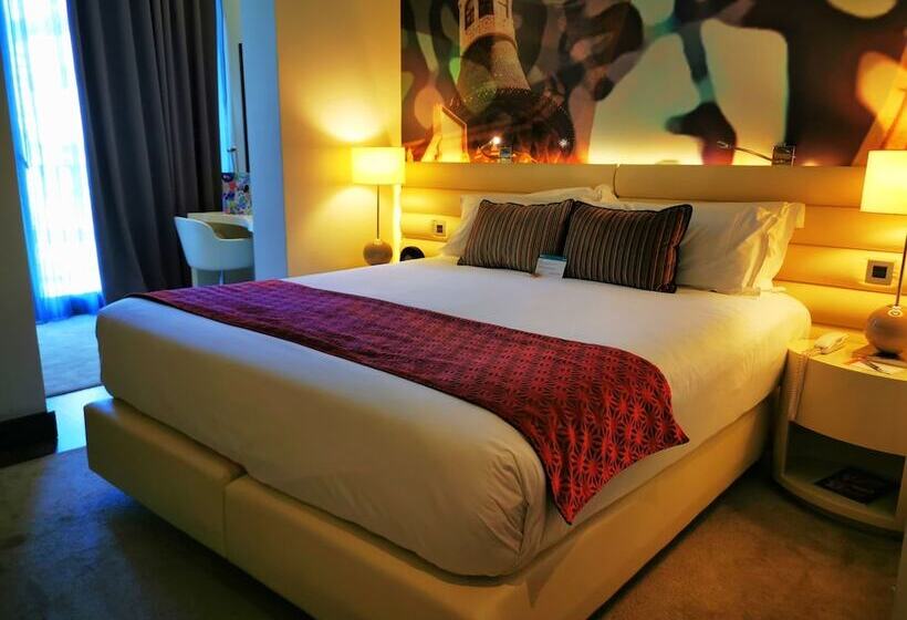 Номер Премиум Вид на Город, Indigo Barcelona   Plaza Catalunya 4sup, An Ihg