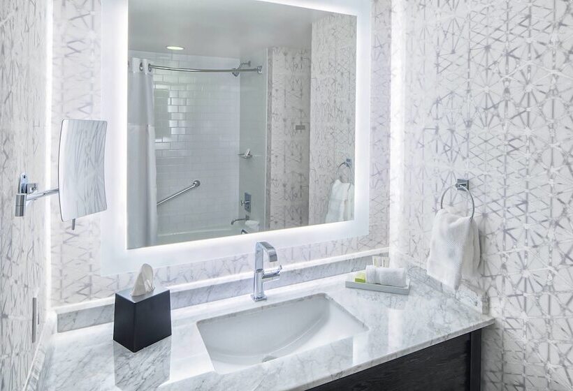 Standard Room 2 Double Beds, Le Méridien Philadelphia