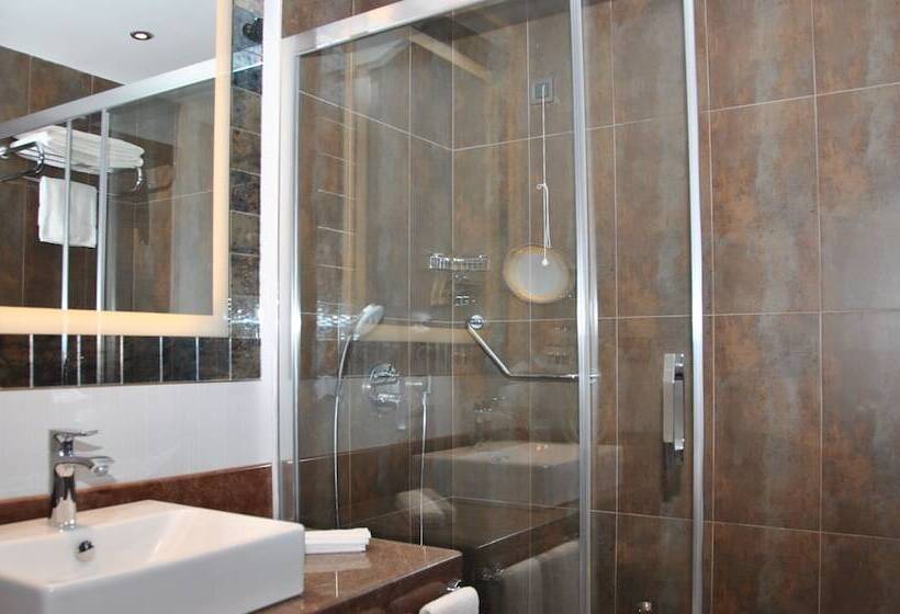 Superior Room, Mercure Istanbul Altunizade