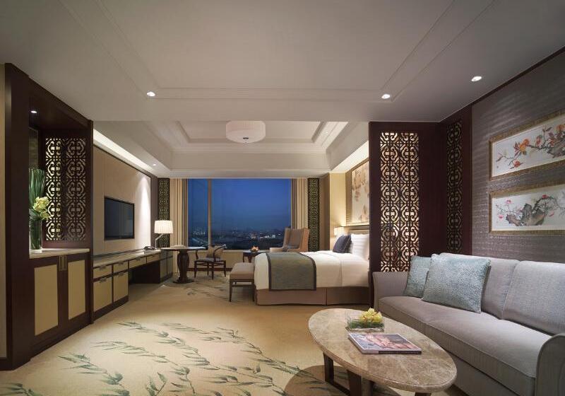 Club Room King Bed, Shangrila Yangzhou