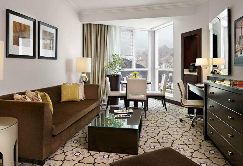 سوییت جونیور با چشم‌انداز شهر, Swissotel Makkah