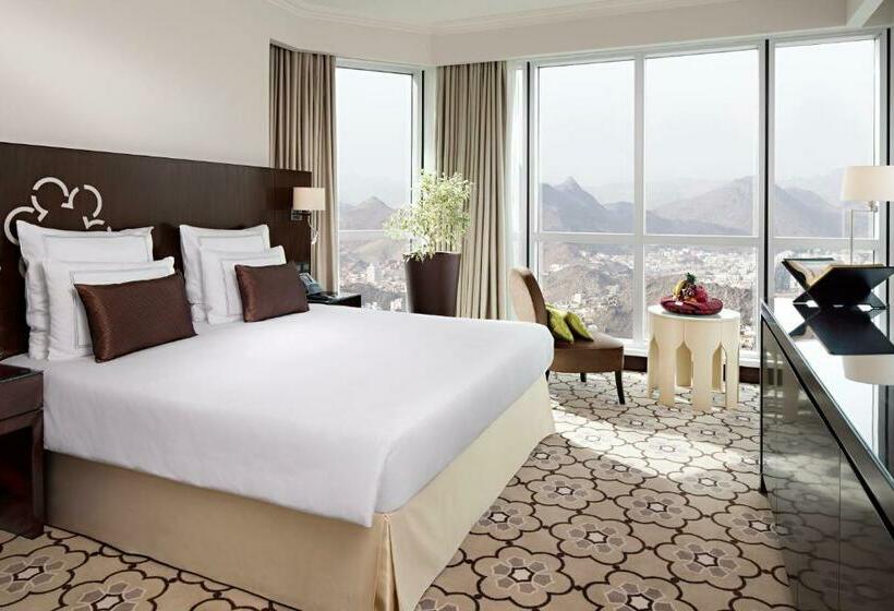 سوییت جونیور با چشم‌انداز شهر, Swissotel Makkah