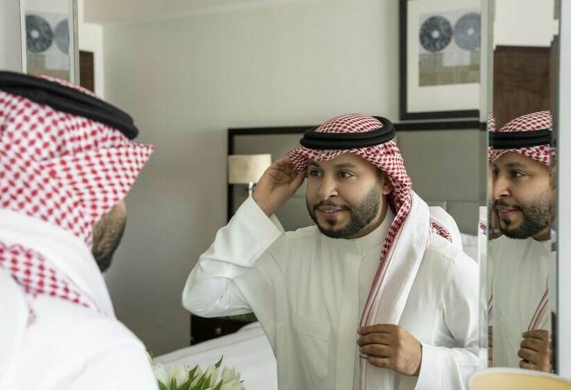 سوییت جونیور با چشم‌انداز شهر, Swissotel Makkah