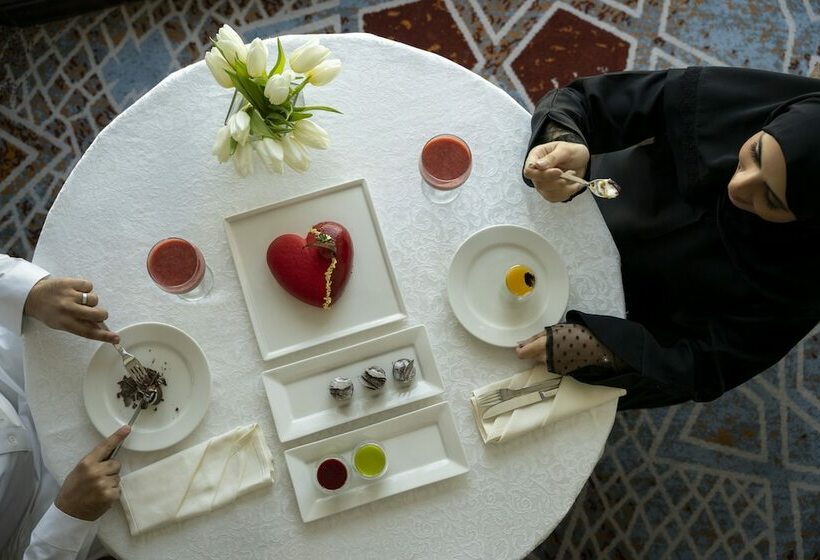 سوییت جونیور با چشم‌انداز شهر, Swissotel Makkah