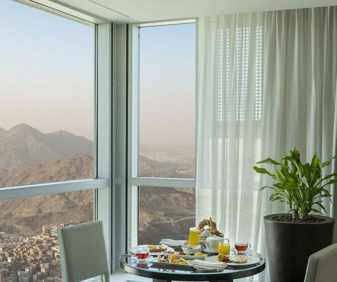 سوییت جونیور با چشم‌انداز شهر, Swissotel Makkah