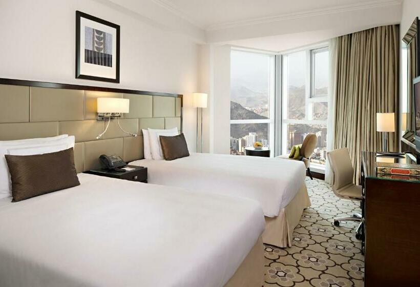 اتاق کلاسیک چهارنفره, Swissotel Makkah