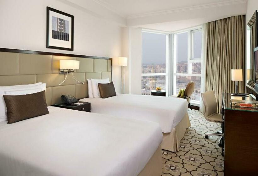 اتاق استاندارد چهار تخته, Swissotel Makkah