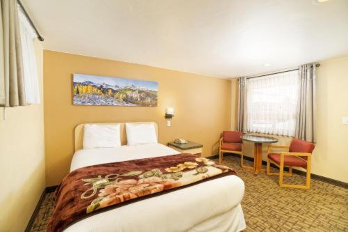 Номер Стандарт, Glenwood Springs Inn