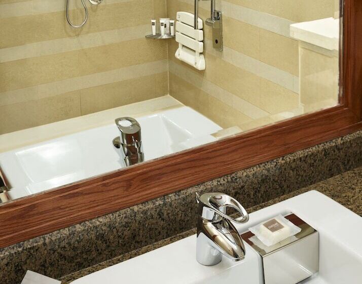 اتاق کلاسیک چهارنفره, Swissotel Makkah
