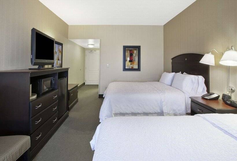 Номер Стандарт, Hampton Inn & Suites Plattsburgh