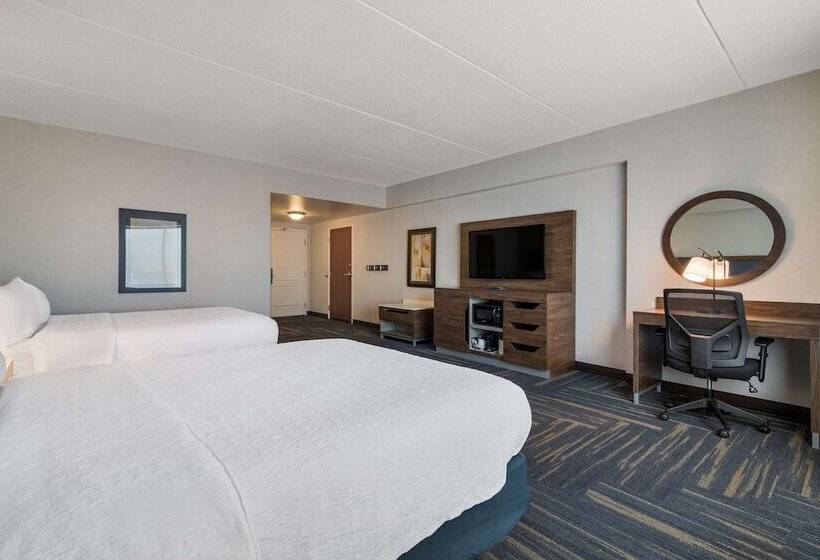 Номер Стандарт, Hampton Inn & Suites Plattsburgh