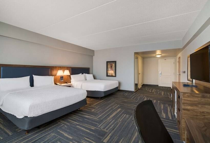 Номер Стандарт, Hampton Inn & Suites Plattsburgh