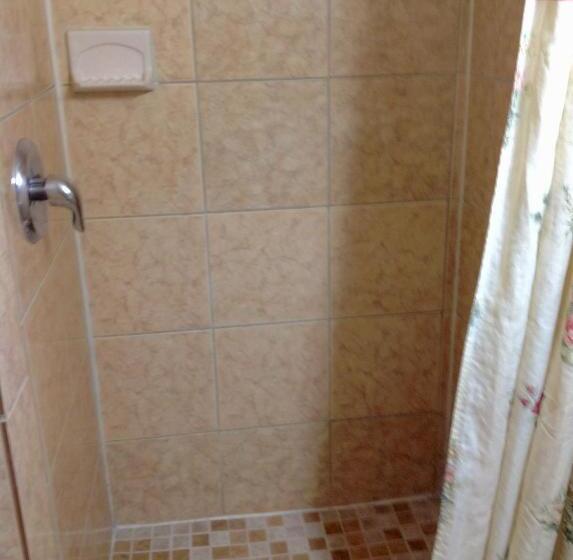 带2个双人床的标准工作室, Holly Motel Southampton
