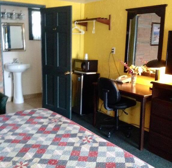 带大床的标准间, Holly Motel Southampton