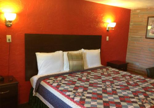 带大床的标准间, Holly Motel Southampton