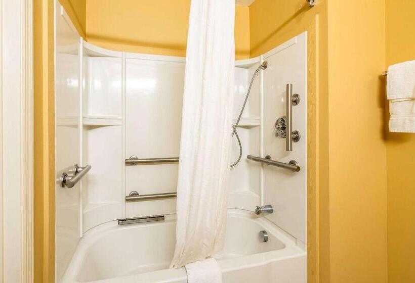 Студия Стандарт, Suburban Studios Near Camp Lejeune