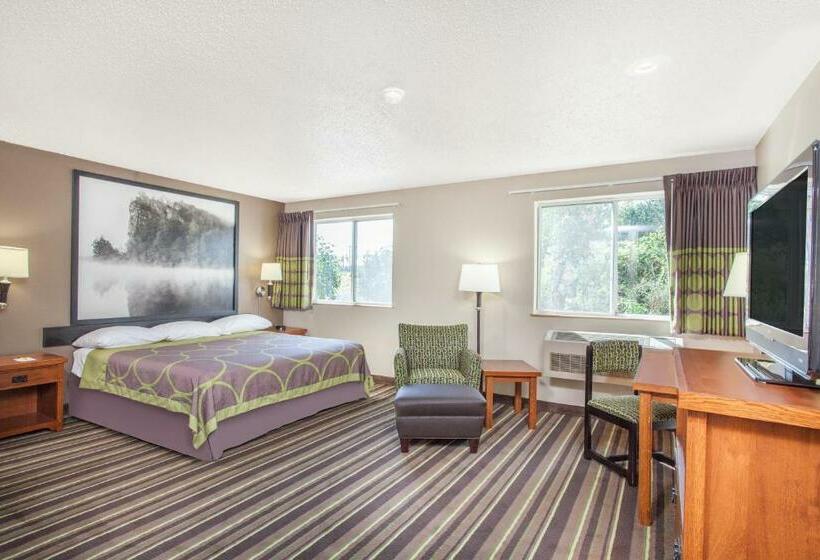 디럭스 스위트 킹 침대, Super 8 By Wyndham Richlands/claypool Hill Area