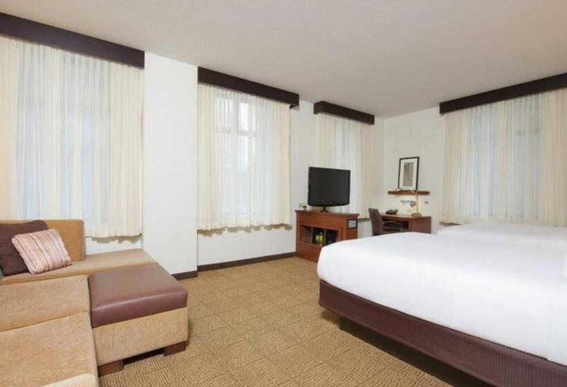 Standard Room Superior Floor, Hyatt Place Des Moines/downtown