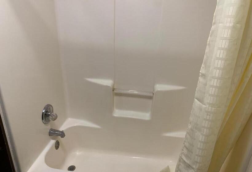 חדר סטנדרט עם מיטת קינג, Budget Inn Elkmont