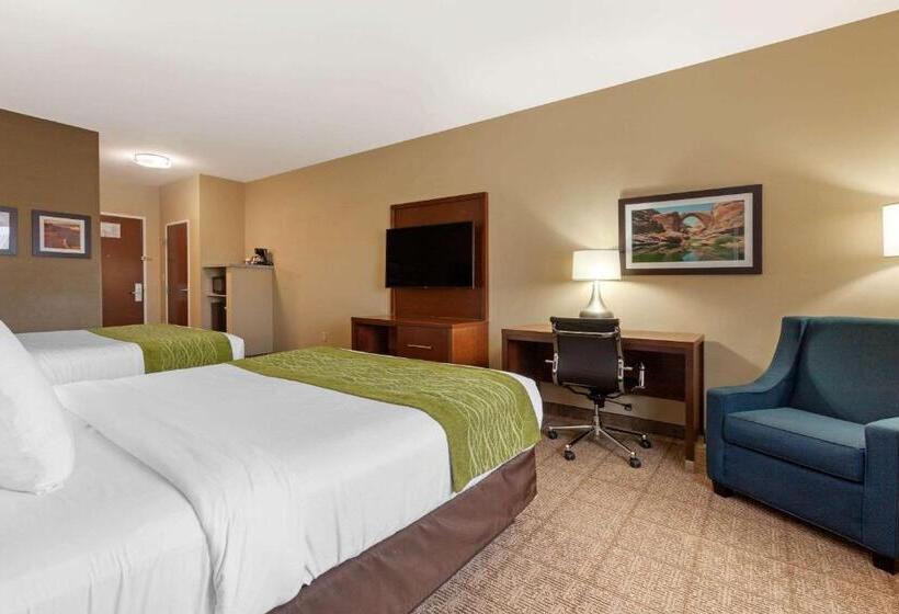 Номер Стандарт Адаптированный для Инвалидов, Comfort Inn & Suites Page At Lake Powell
