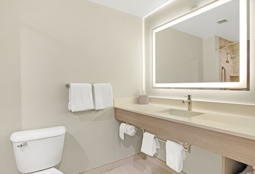 Номер Стандарт 2 Двуспальные Кровати, Holiday Inn Express   Gulfport Beach, An Ihg