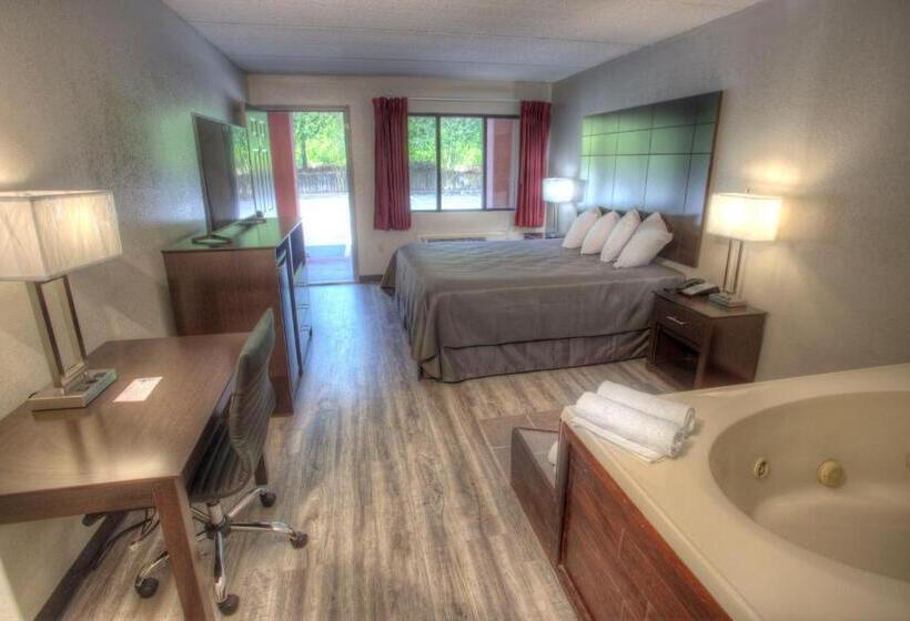 Люкс Повышенной Комфортности, Budgetel Inn And Suites Plus Helen
