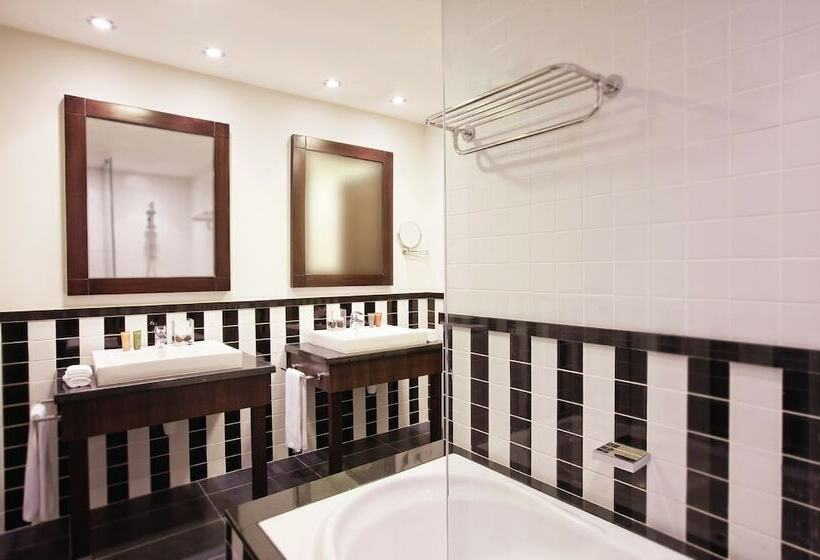2 Bedroom Apartment, Mövenpick Hotel Apartments Al Mamzar Dubai