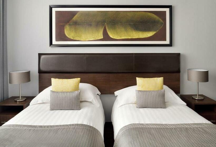 Superior Room, Mövenpick Hotel Apartments Al Mamzar Dubai