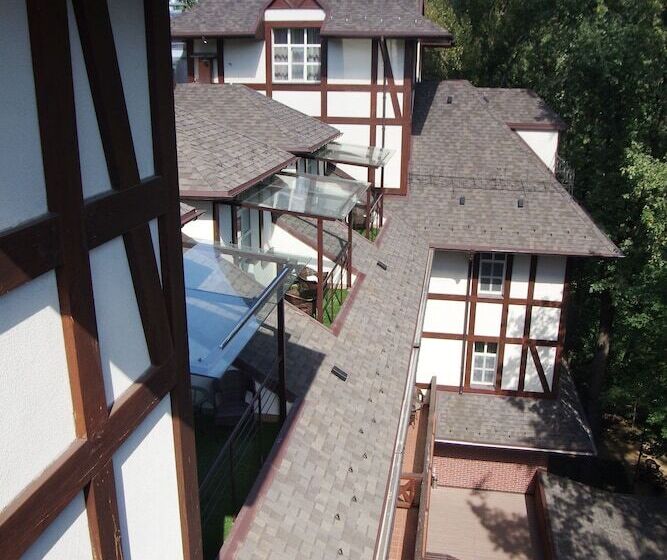 سوییت جونیور, Park Hotel Golosievo